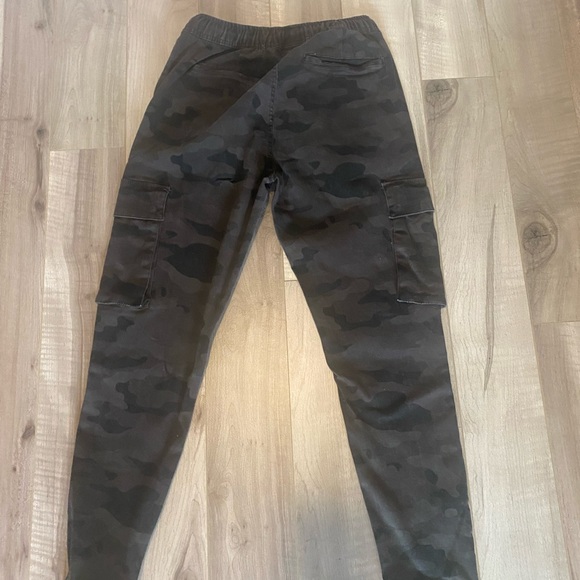 Woman's Camo Cargo Joggers - Bluenotes - Picture 3 of 3